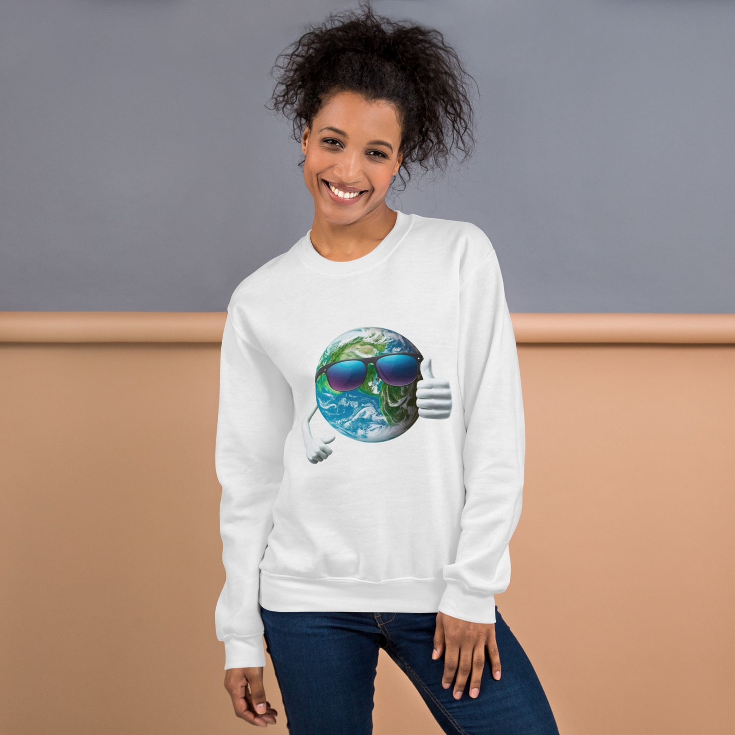 Cool Earth Sweatshirt - white